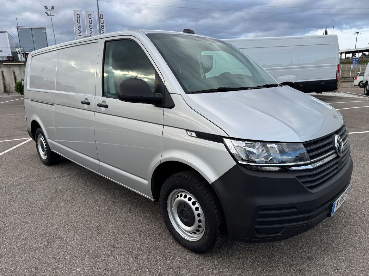 VOLKSWAGEN TRANSPORTER FOURGON L2H1 2.0 TDI 150