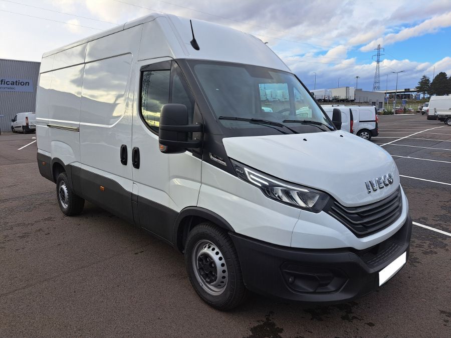 IVECO DAILY FOURGON 35S18 A8 L3 41000E HT