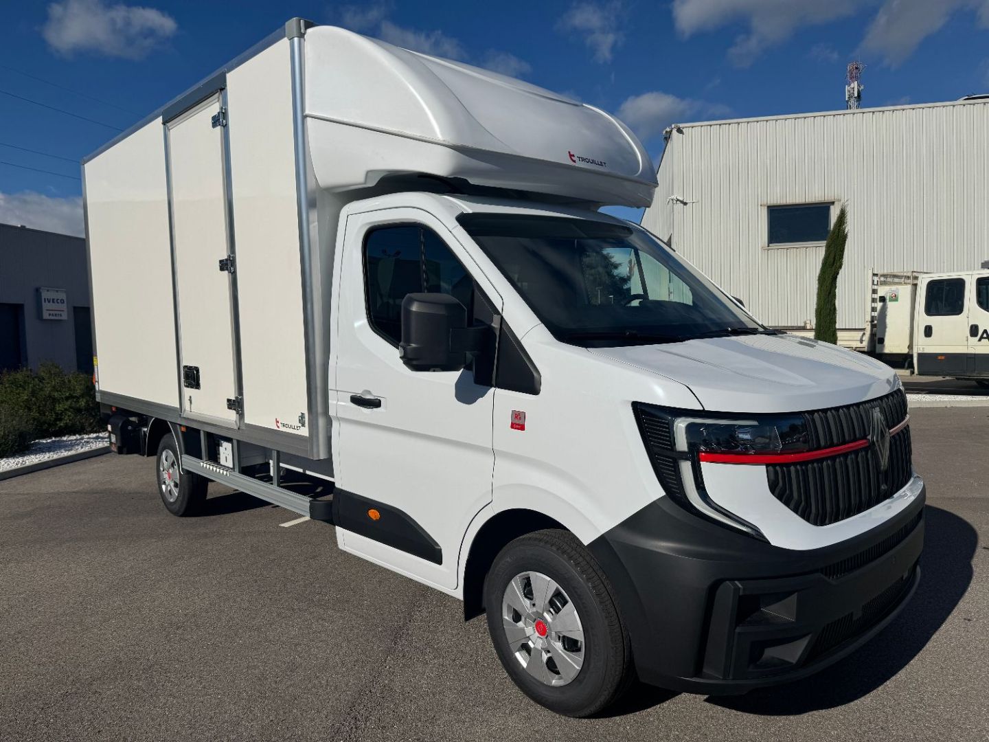 RENAULT MASTER CAISSE 170CV HAYON 20M3