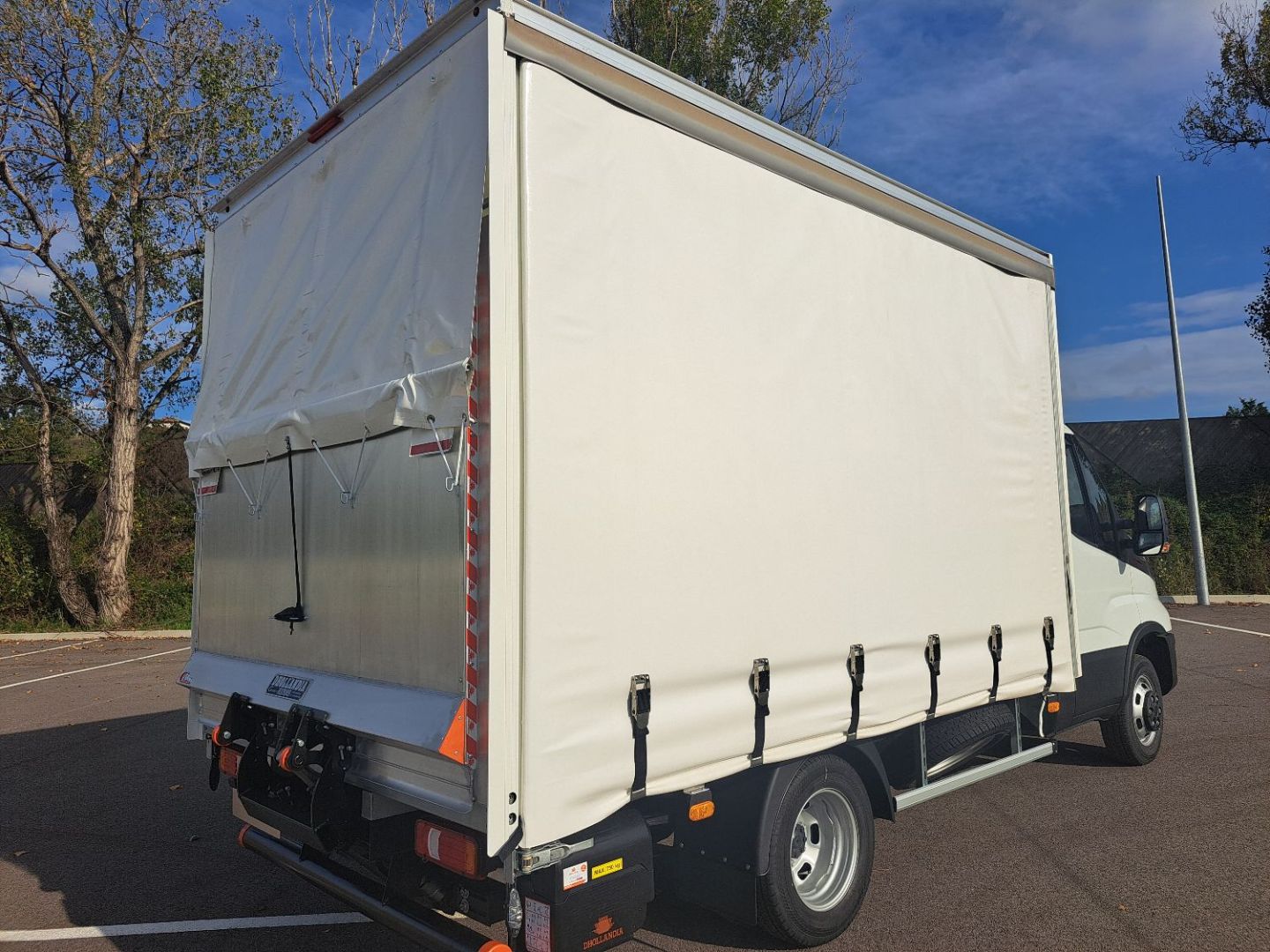 IVECO DAILY CAISSE - 35C18 180CV 3L PLSC