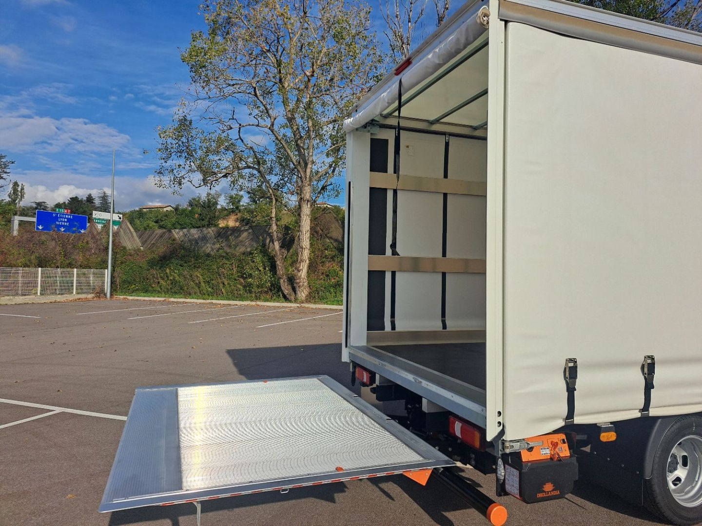 IVECO DAILY CAISSE - 35C18 180CV 3L PLSC