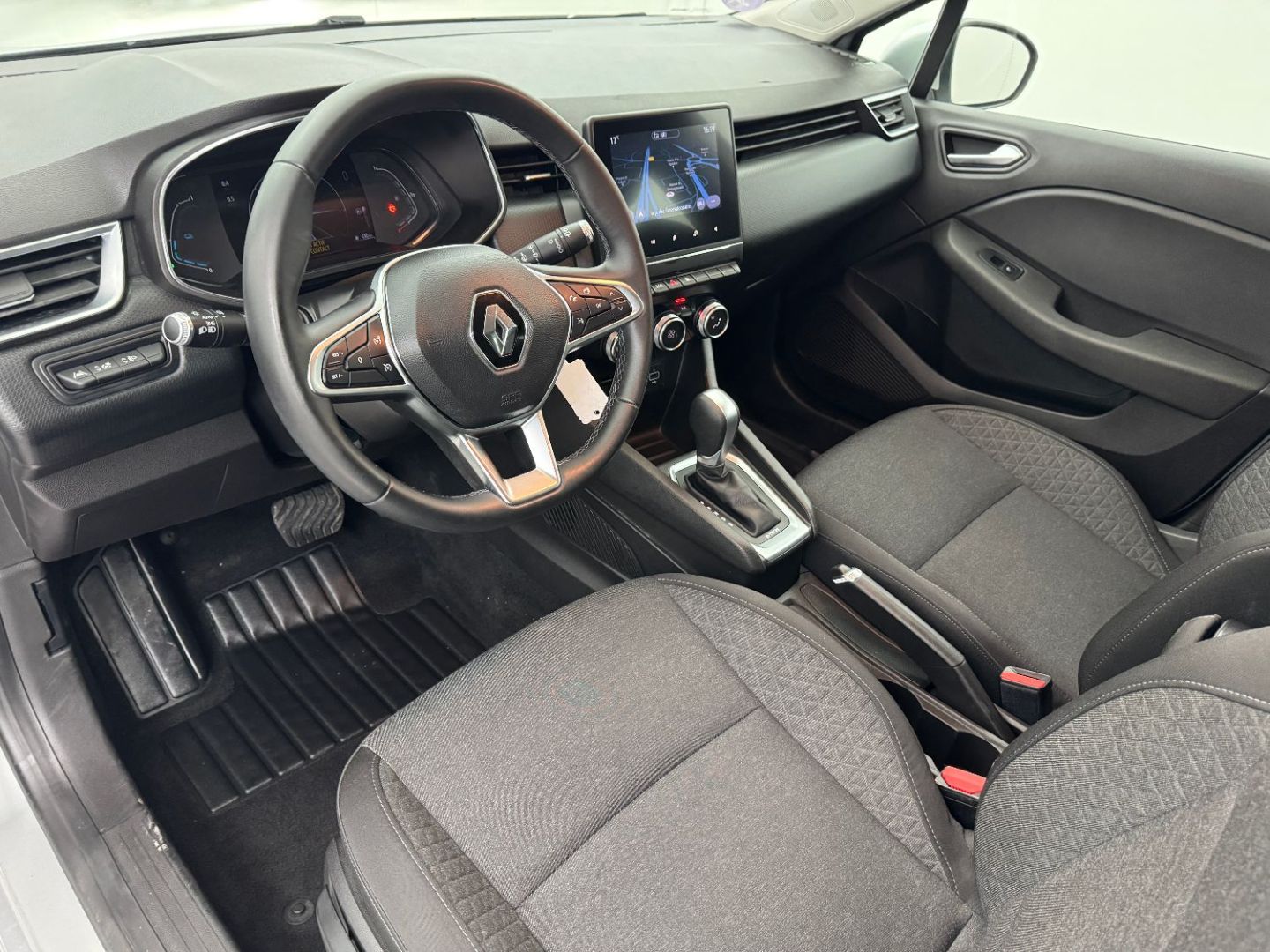 RENAULT CLIO V SOCIETE - 1.6 E-Tech 140 Business