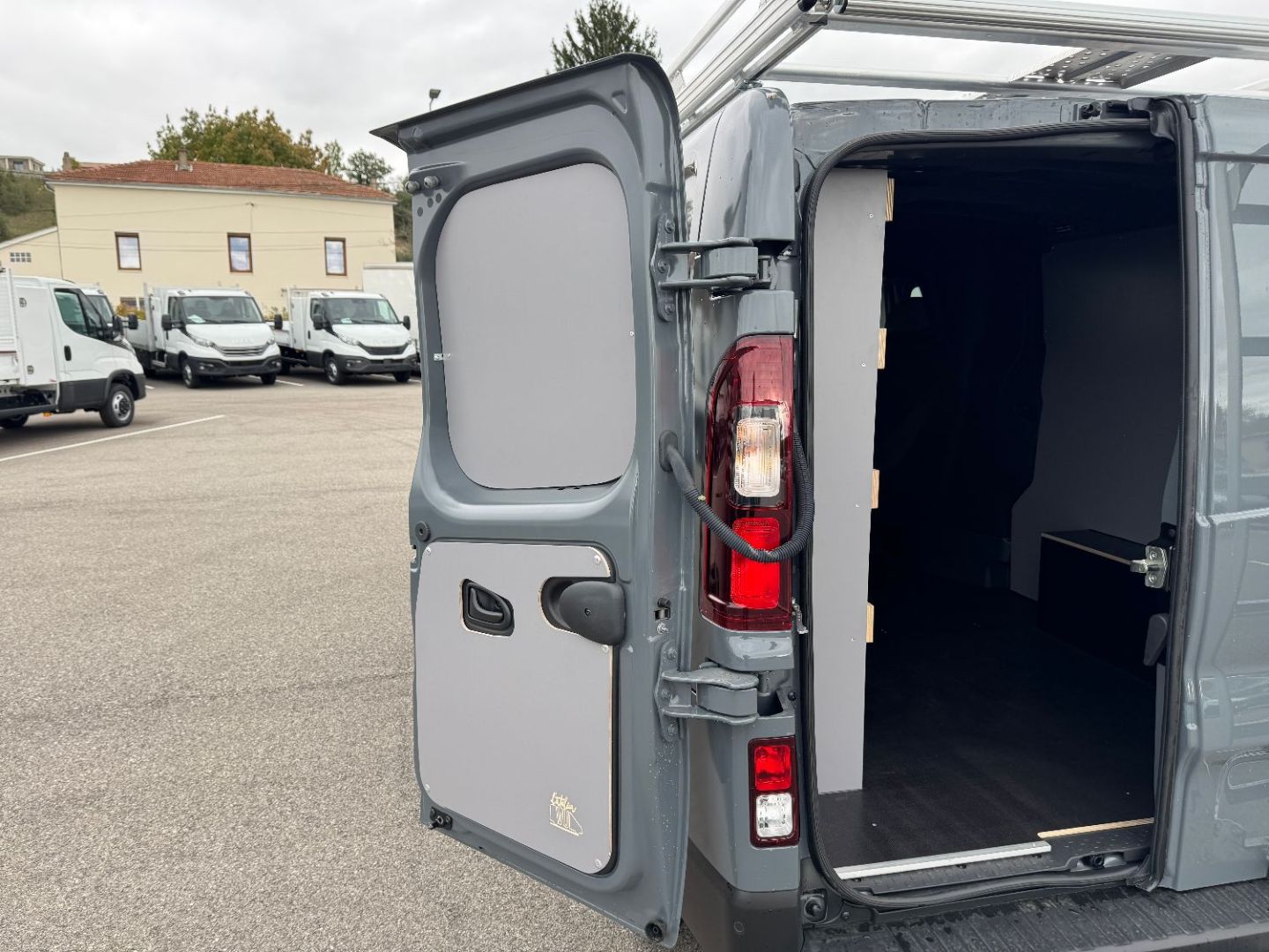 RENAULT TRAFIC CABINE APPROFONDIE - CA L2H1 3T BLUE DCI 150 BVA9 GSR2 RED EDITION 6PL
