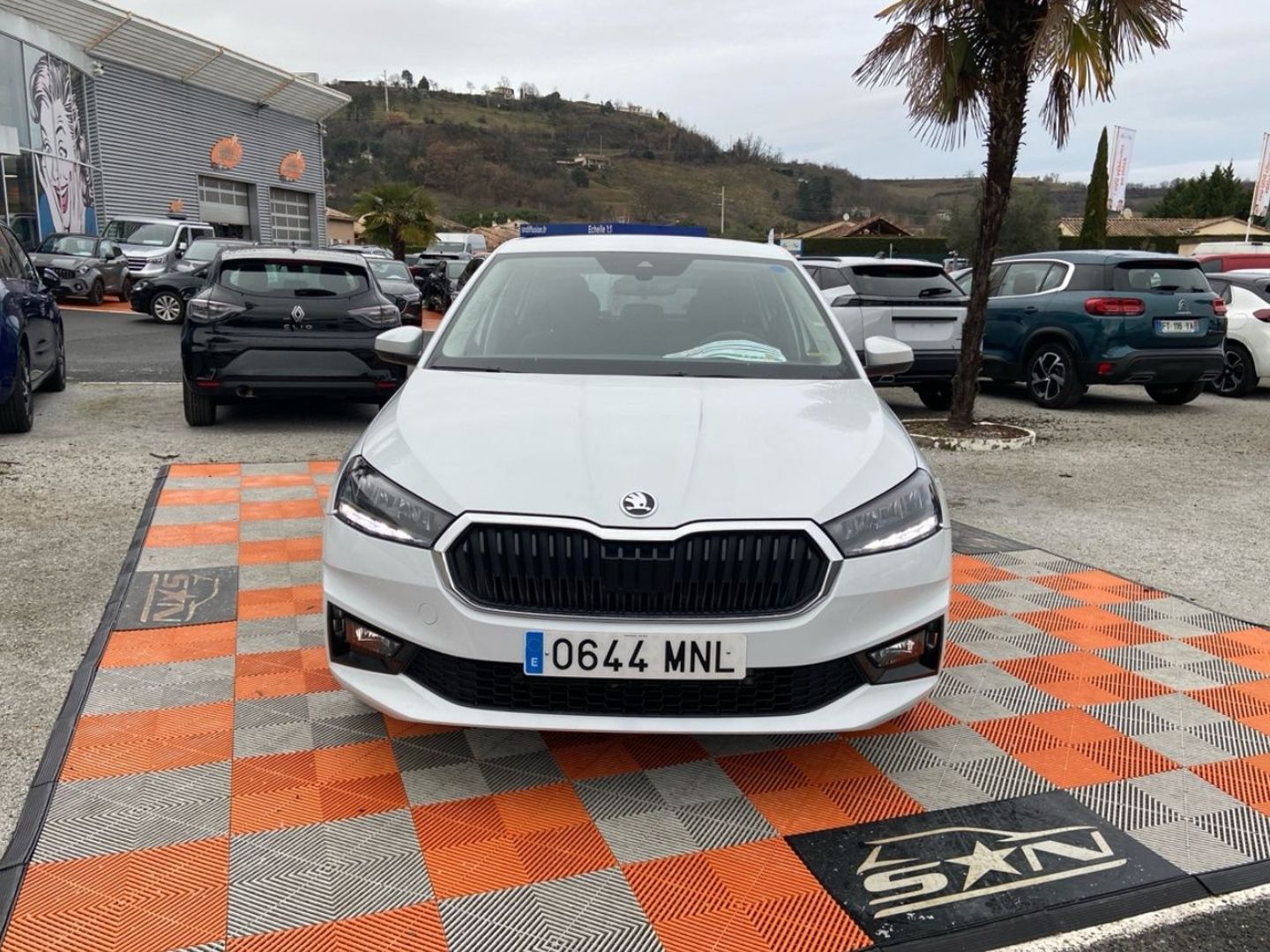 SKODA FABIA - 1.0 TSI 95 AMBITION Ecran 8" JA 15"