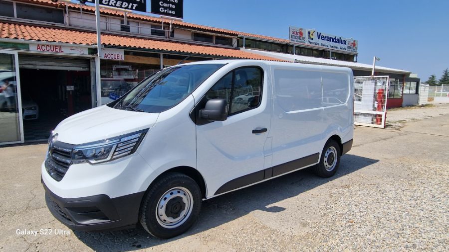 RENAULT TRAFIC NEUF - 150 CH GPS CLIM REGUL L1H1 RED EDITION