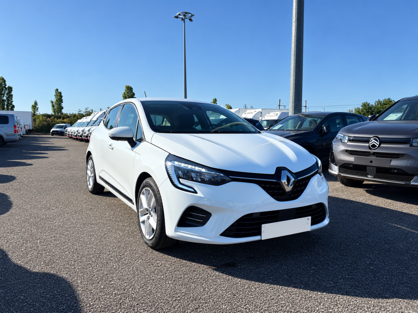 RENAULT CLIO V SOCIETE 1.6 E-Tech 140 Business
