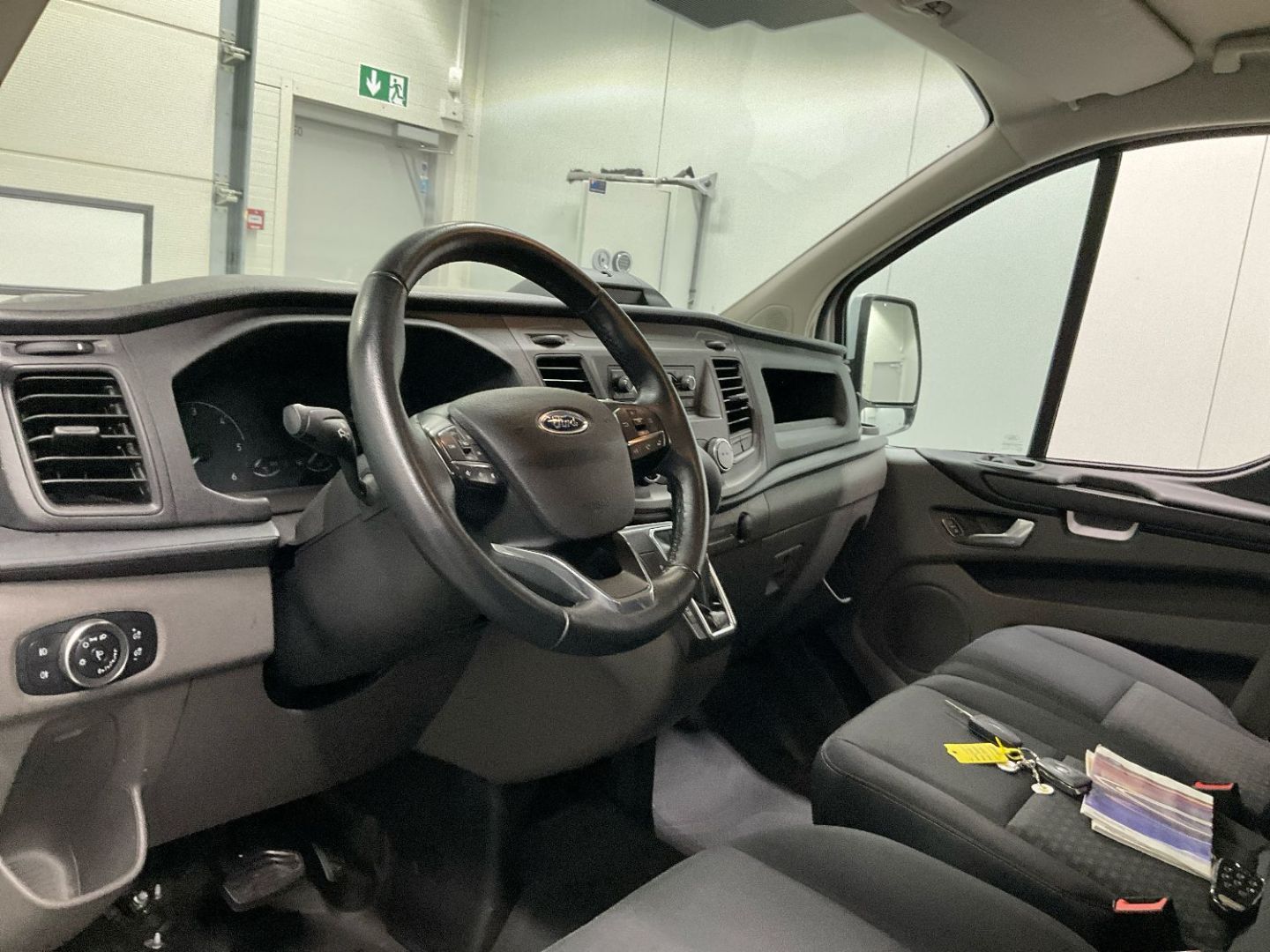 FORD TRANSIT CUSTOM FOURGON - 300 L1H1 2.0 TDCI 130 TREND BVA