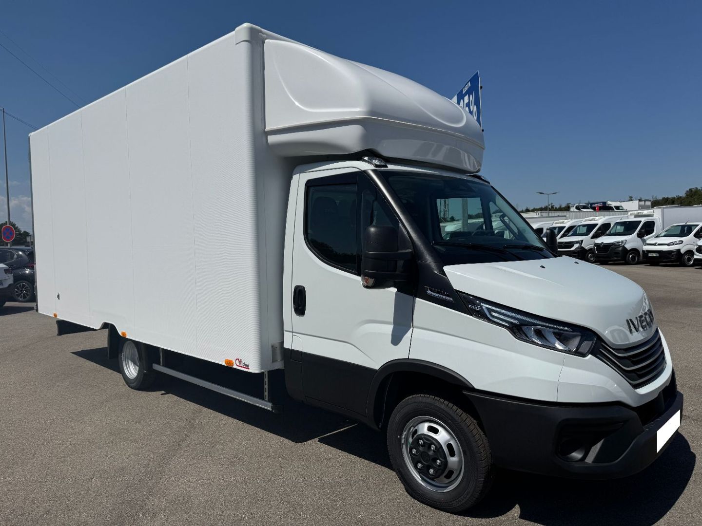 IVECO DAILY 35C18 A8 CAISSE 30M3 180CV 3L