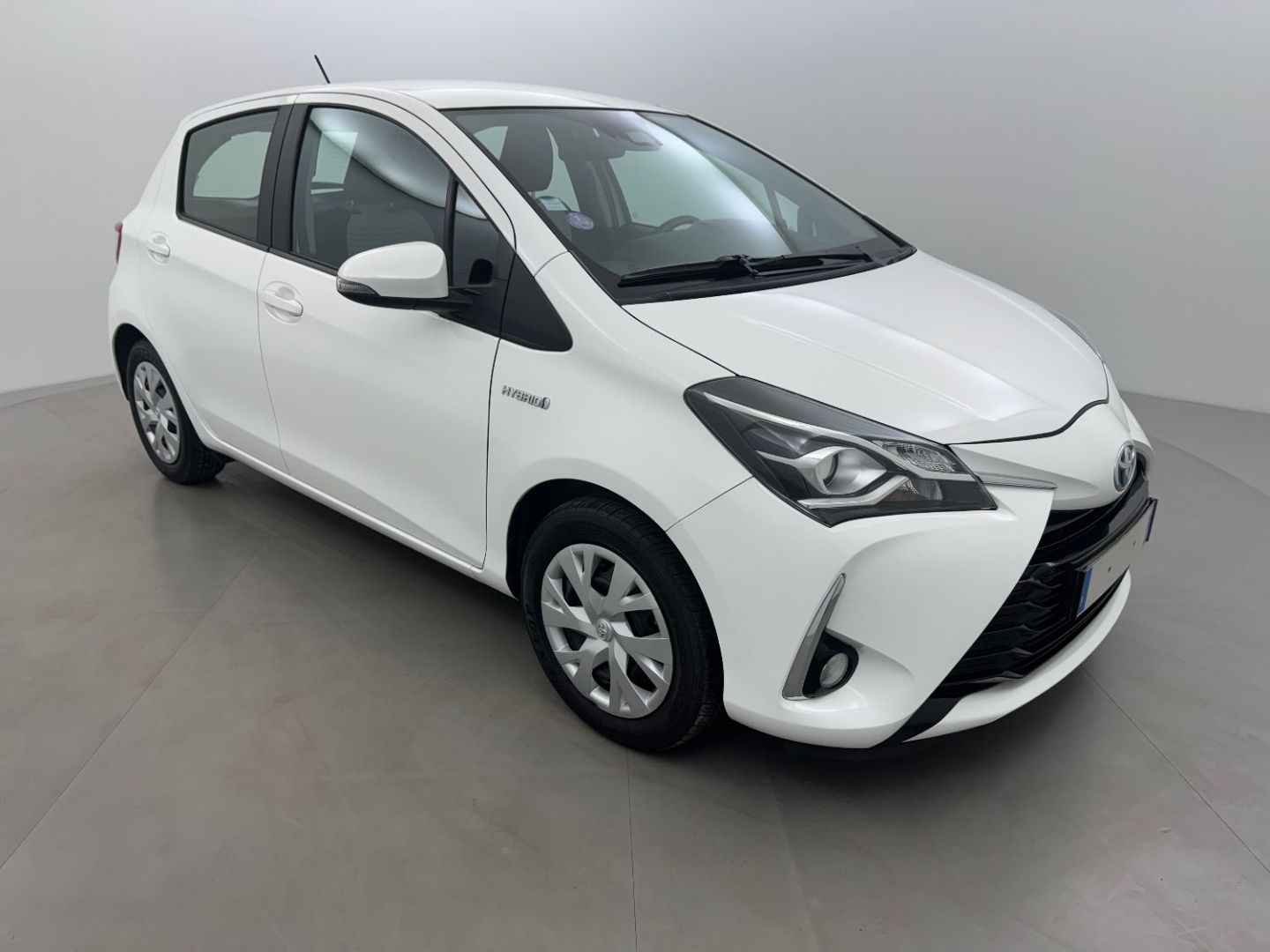 TOYOTA YARIS AFFAIRES HYBRIDE 100H FRANCE BUSINESS 5p