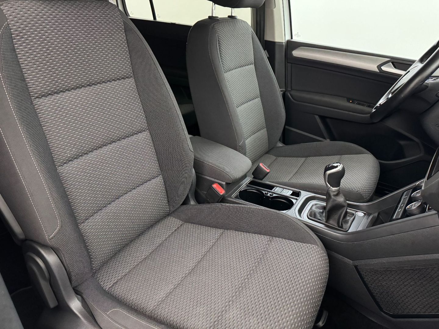 VOLKSWAGEN TOURAN - 2.0 TDI 122 LOUNGE BUSINESS 7PL