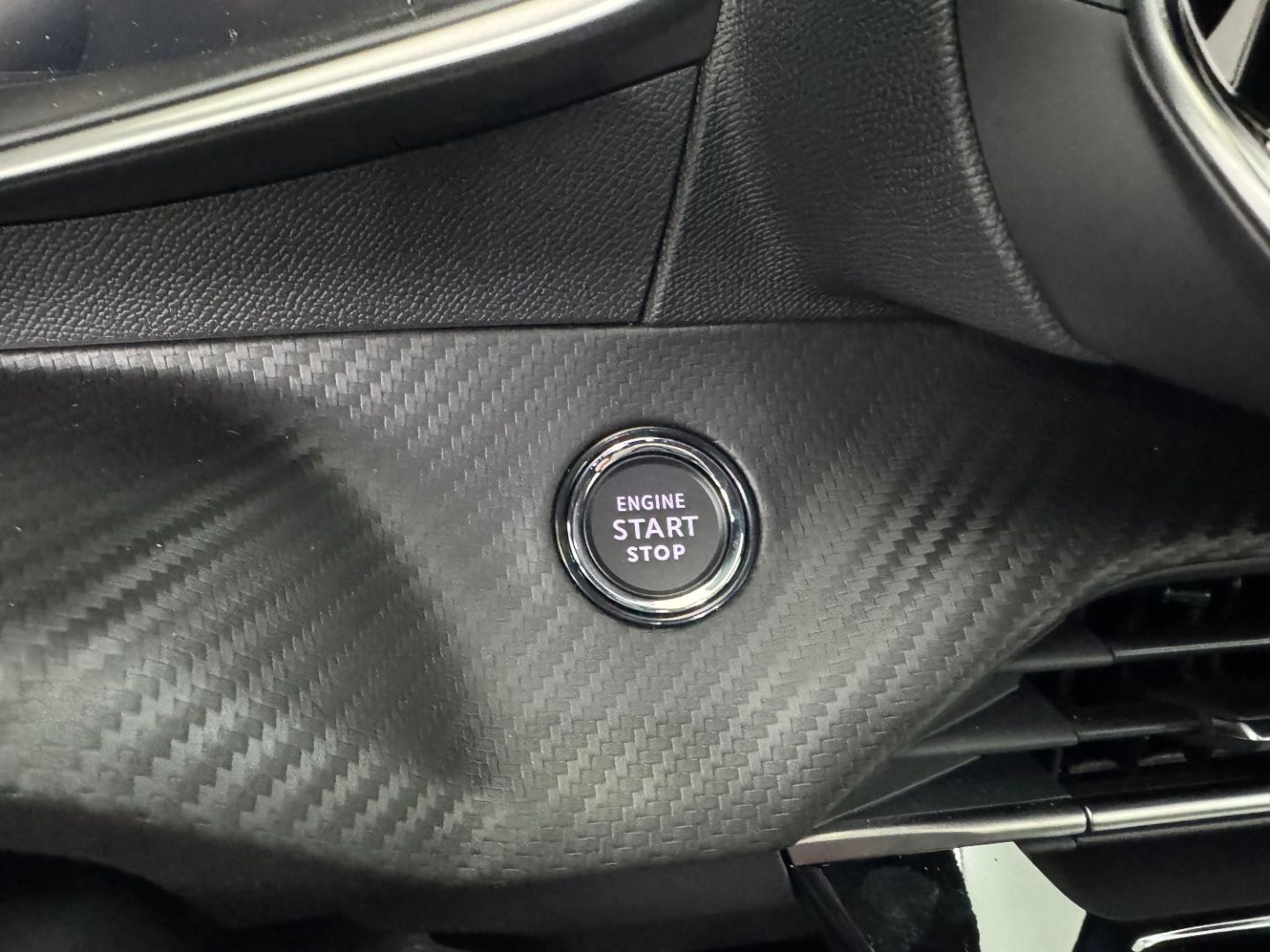 PEUGEOT 2008 - 1.2 Hybrid 145 GT e-DCS6 + Pack Vision/Assist