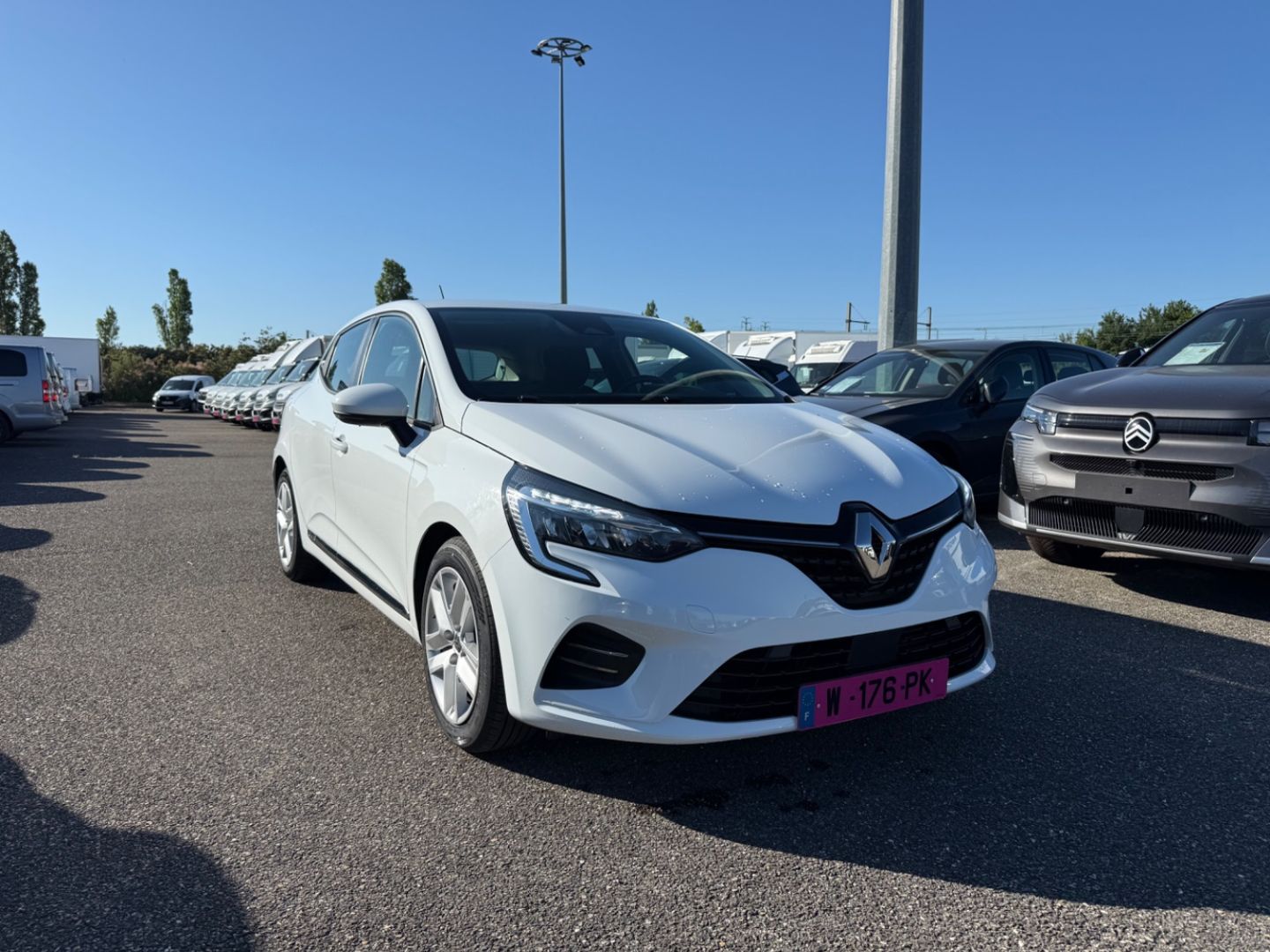 RENAULT CLIO V SOCIETE 1.6 E-Tech 140 Business