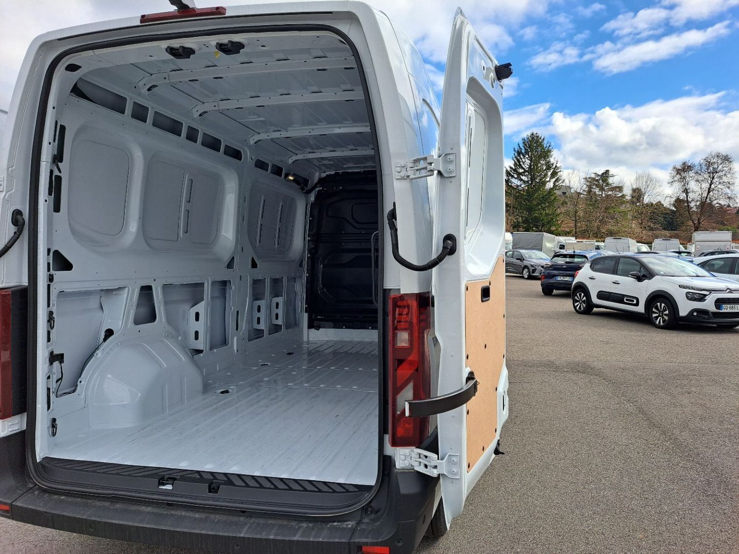 RENAULT MASTER VAN - 3T5 L3H2 BLUE DCI 150 AUTO