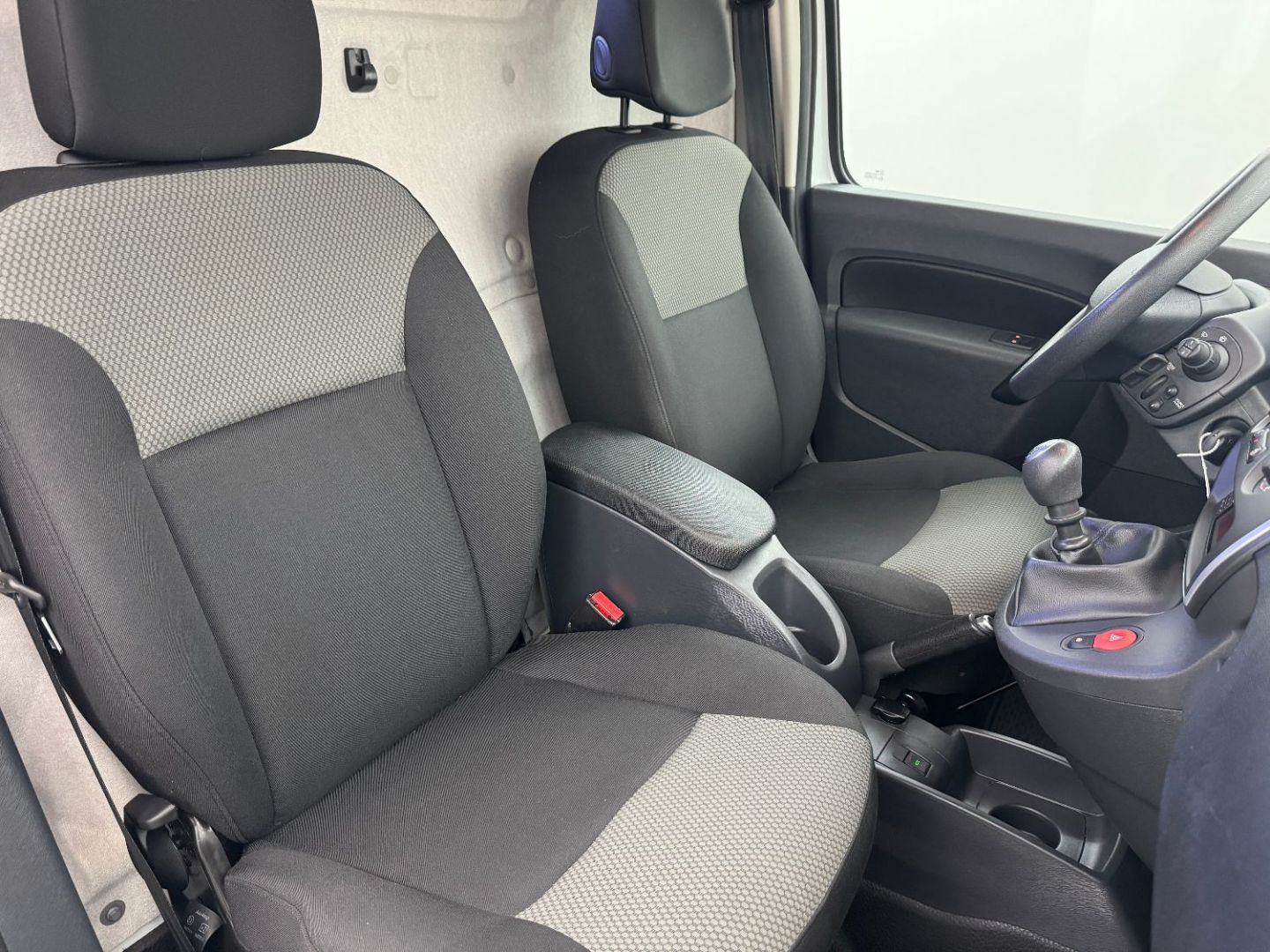 RENAULT KANGOO EXPRESS - 1.5 BLUE DCI 95