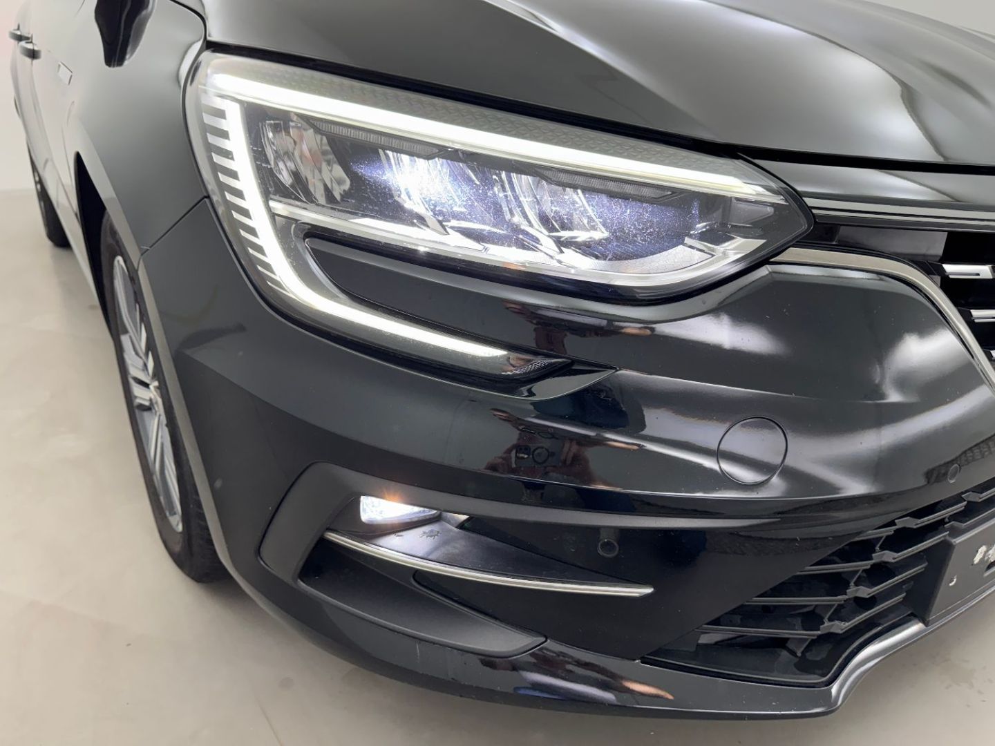 RENAULT MEGANE IV BERLINE - 1.3 TCe 140 Intens EDC