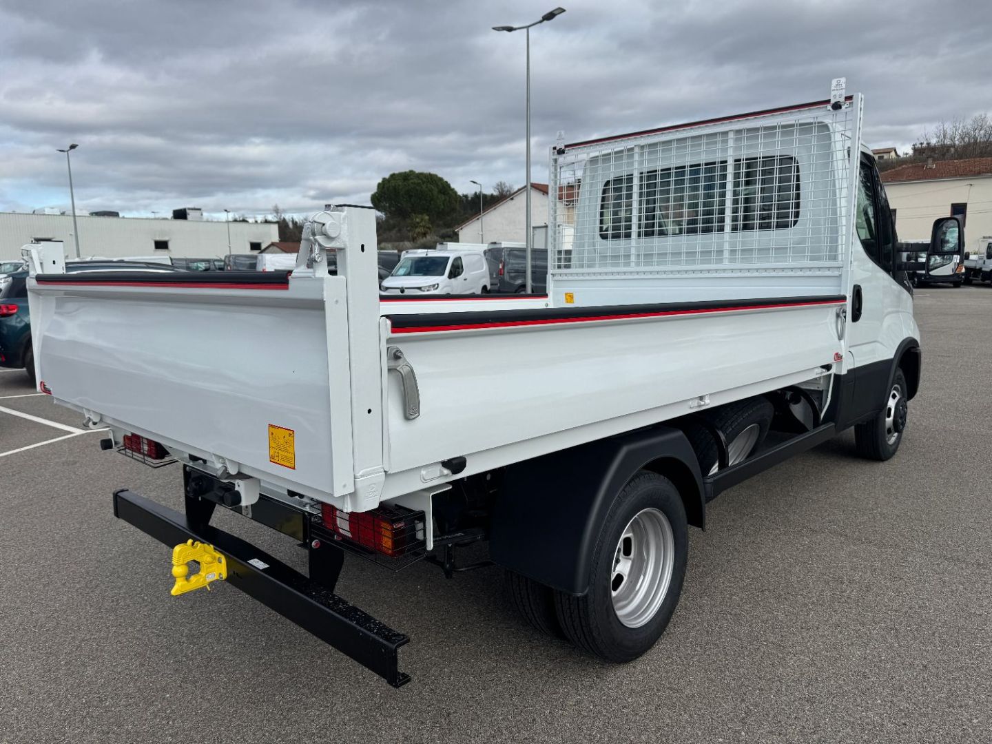IVECO DAILY BENNE - 35C18 A8 180CV 3L JPM ACIER ATTELAGE