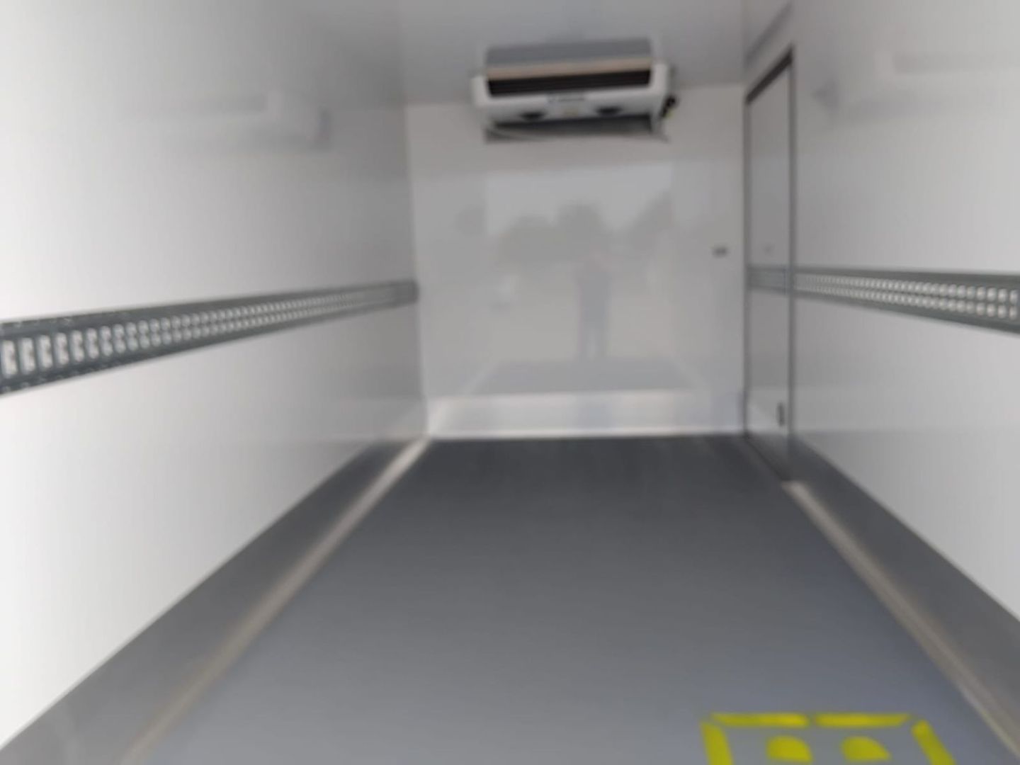 MERCEDES-BENZ SPRINTER FRIGORIFIQUE - 517 CDI 9G-TRONIC CAISSE ISOTHERME LECAPITAINE