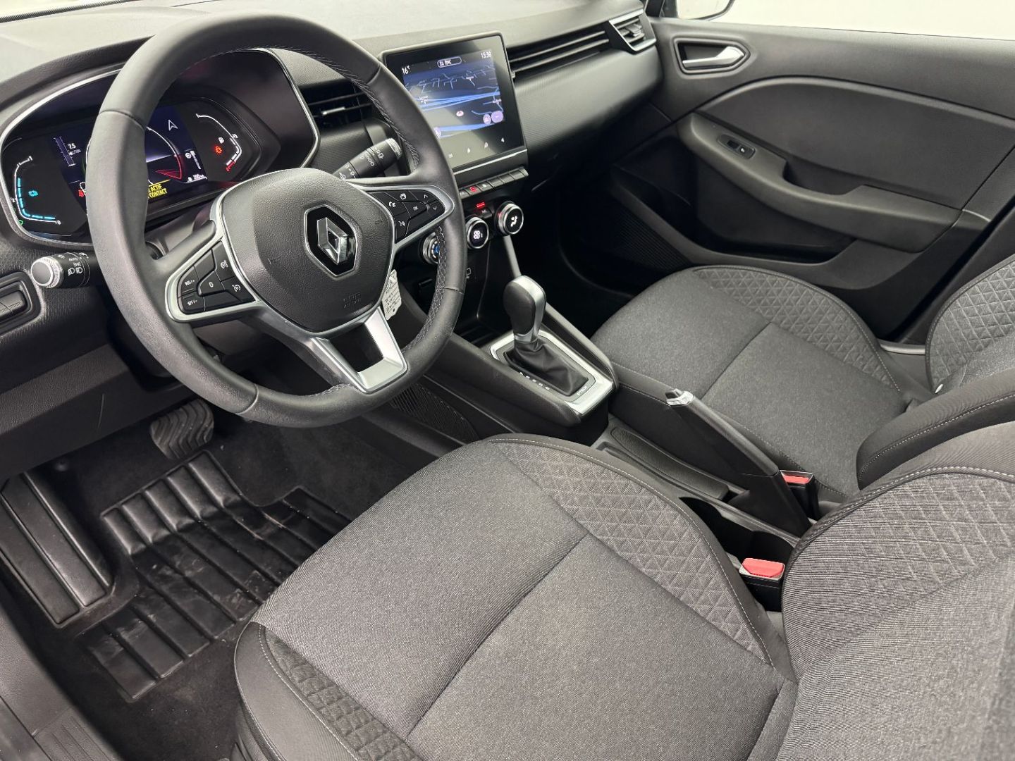 RENAULT CLIO V SOCIETE - 1.6 E-Tech 140 Business