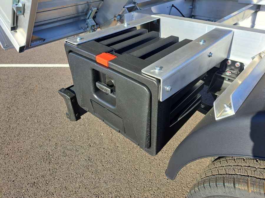 IVECO DAILY GRUE - 35C18 180CV 3L BENNE