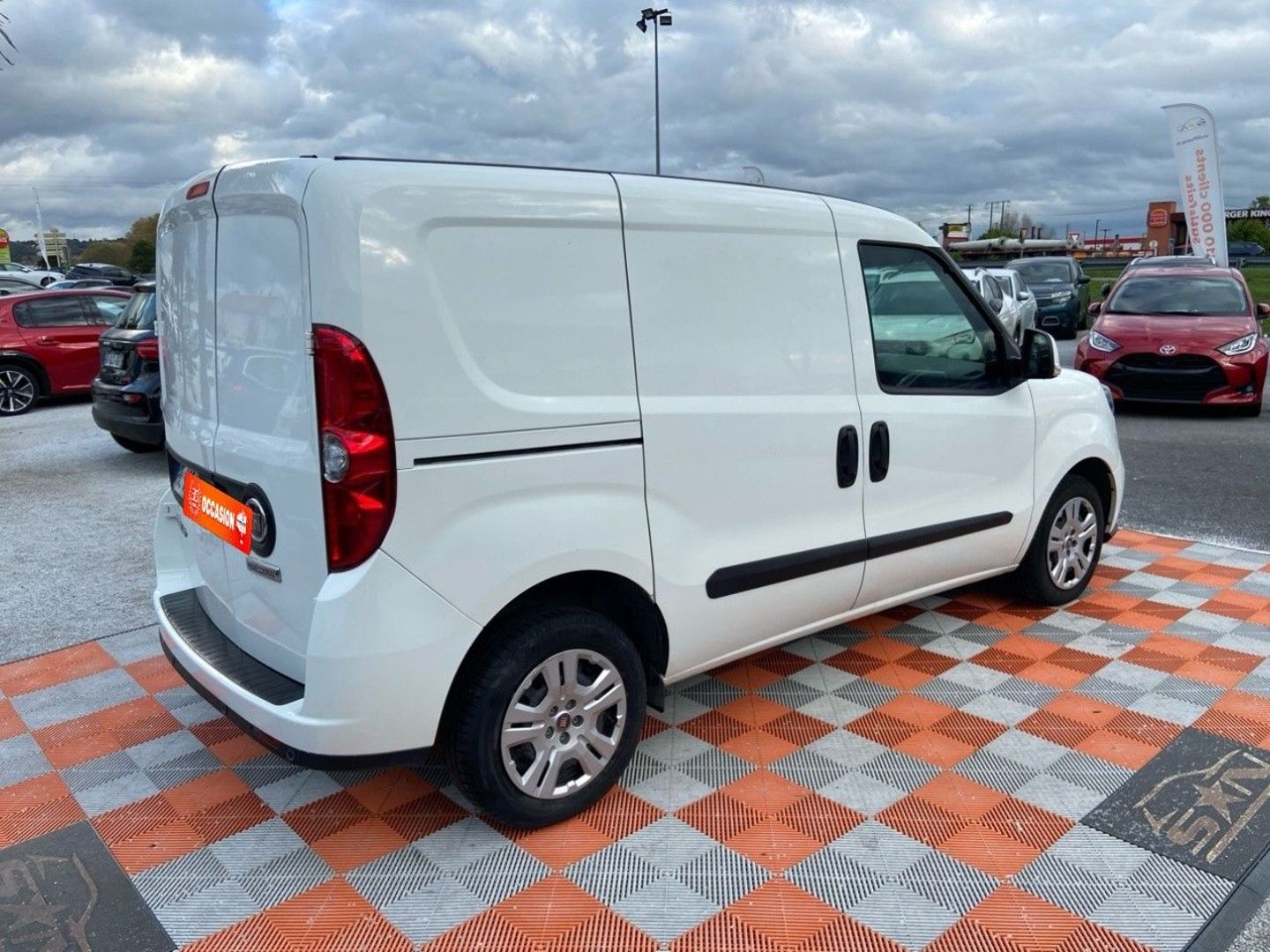 FIAT DOBLO CARGO - 1.6 D Multijet 105 PACK PRO 3PL