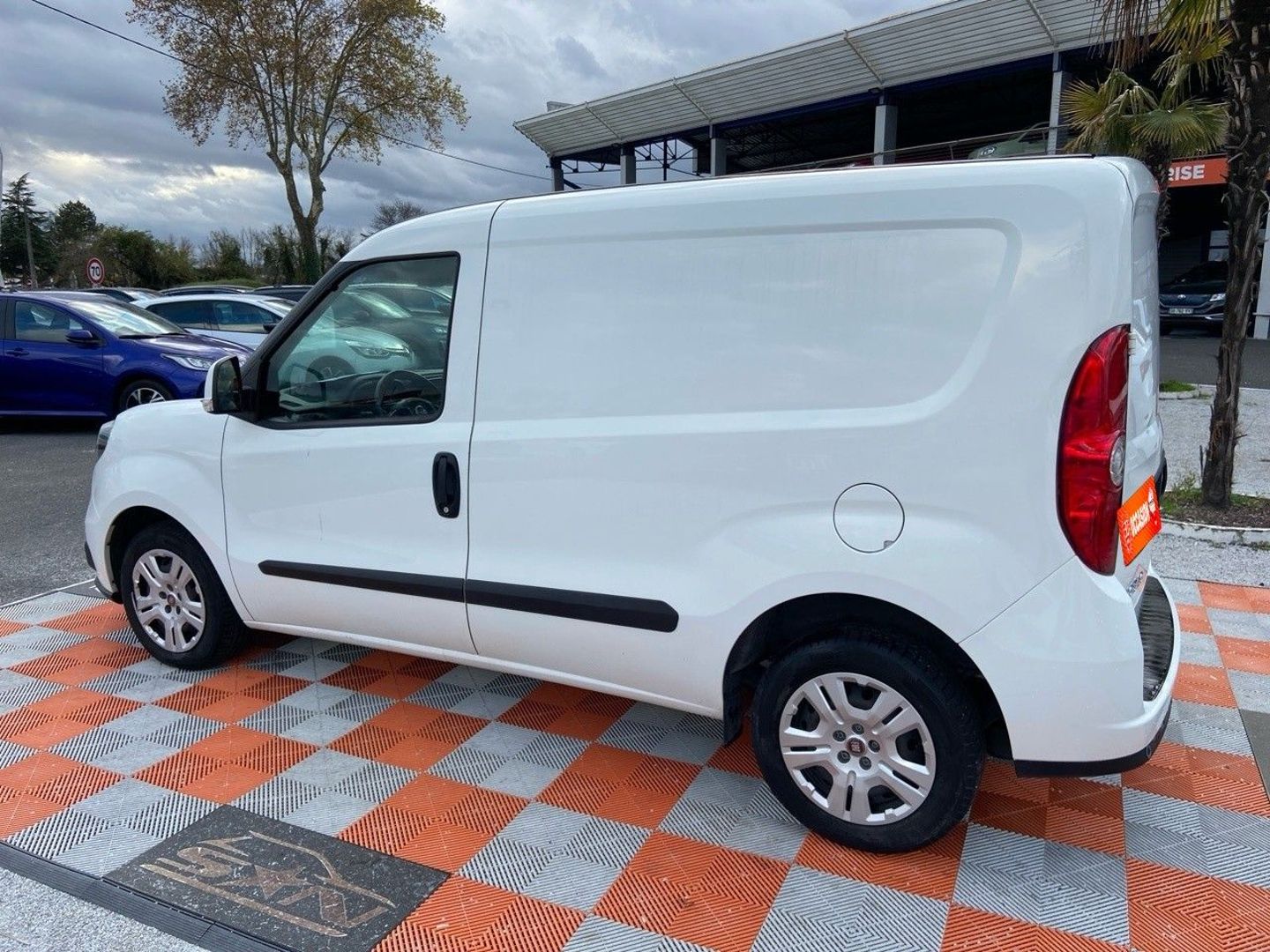FIAT DOBLO CARGO - 1.6 D Multijet 105 PACK PRO 3PL