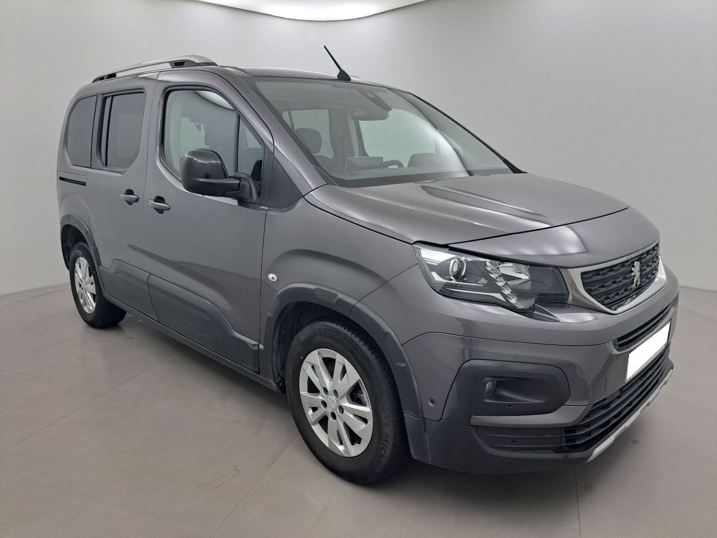 PEUGEOT RIFTER - STANDART 1.5 BLUEHDI 130 ALLURE (2018)