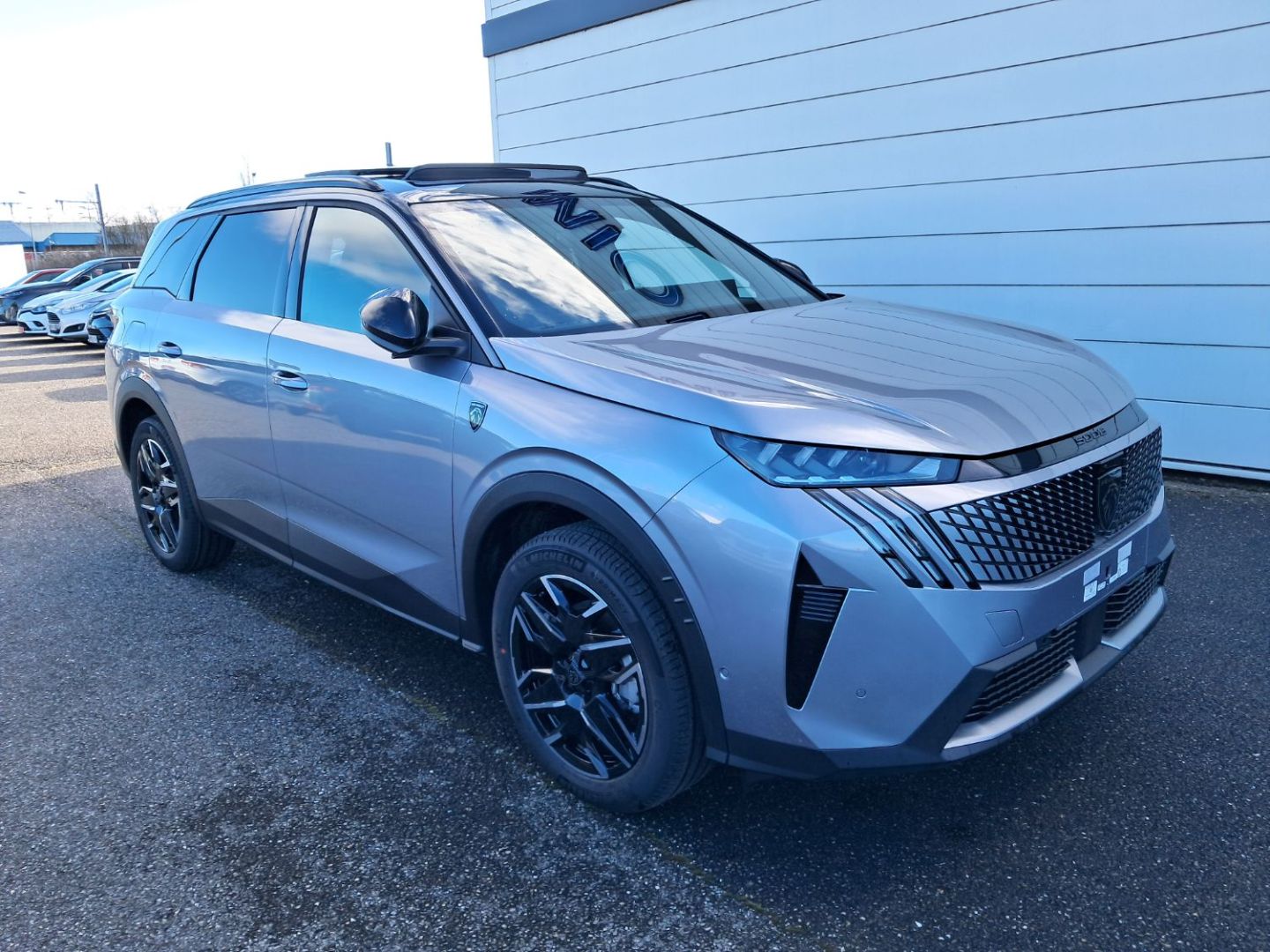 PEUGEOT 5008 - 1.2 HYBRID 145 GT E-DCS6 TOIT OUVRANT + 360° (2025)