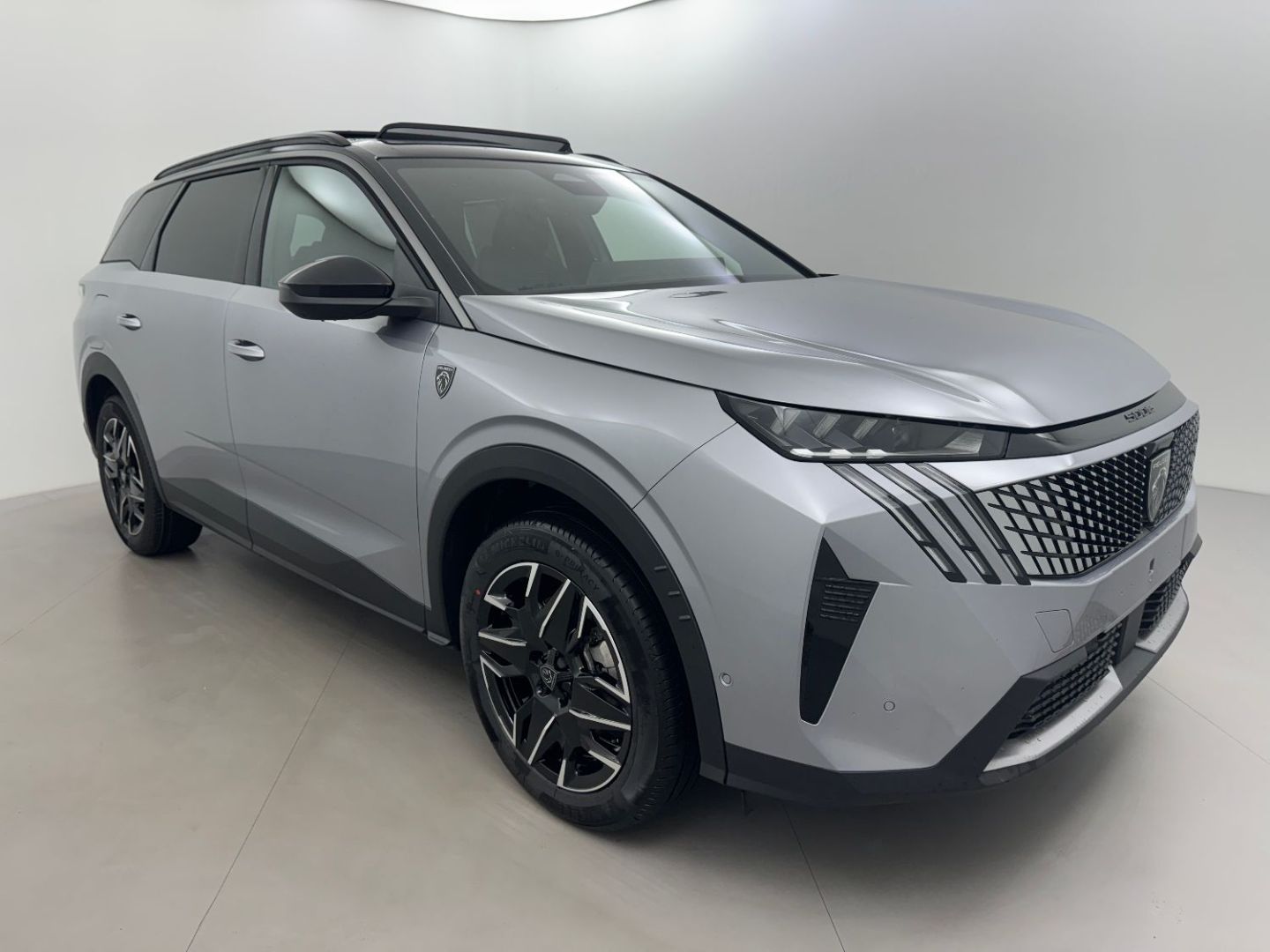 PEUGEOT 5008 - 1.2 HYBRID 145 GT E-DCS6 TOIT OUVRANT + 360° (2025)