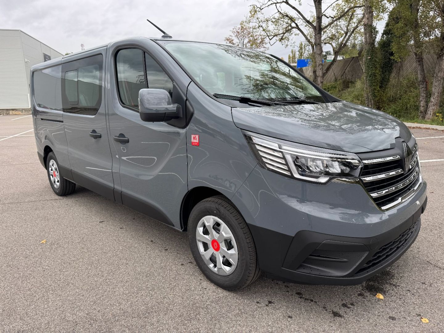 RENAULT TRAFIC CABINE APPROFONDIE - CA L2H1 3T BLUE DCI 150 BVA9 GSR2 RED EDITION 6PL (2025)