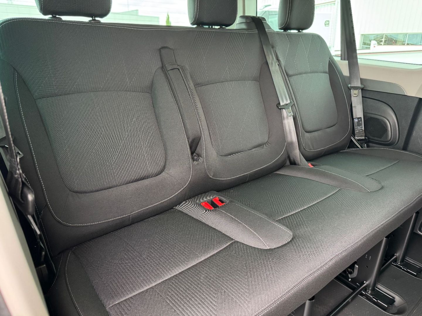 RENAULT TRAFIC COMBI - L2 Blue dCi 150 RED EDITION 9PL
