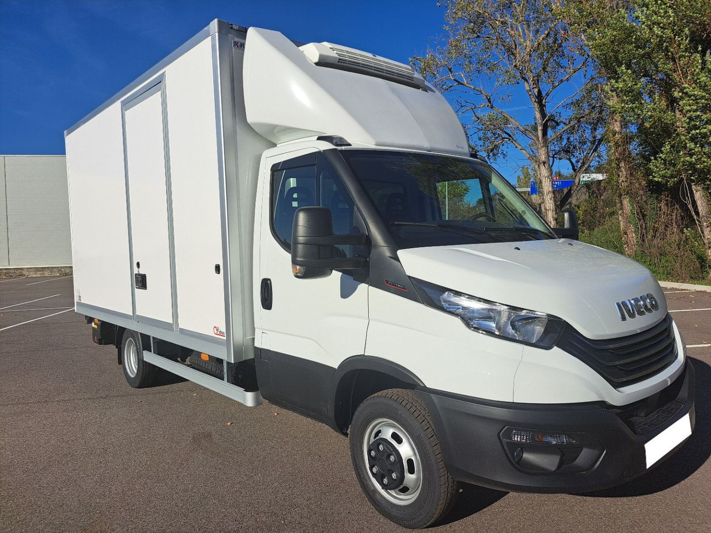 IVECO DAILY - 35C18 CAISSE PRIMEUR HAYON