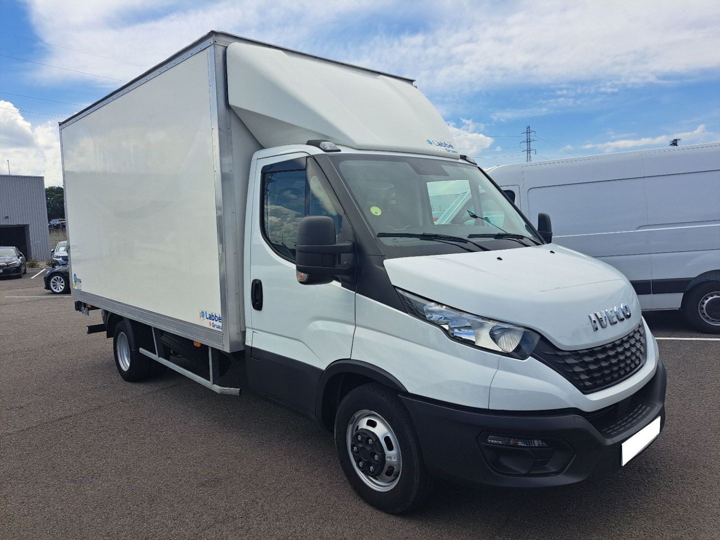 IVECO DAILY - 35C16 CAISSE HAYON 34000E HT