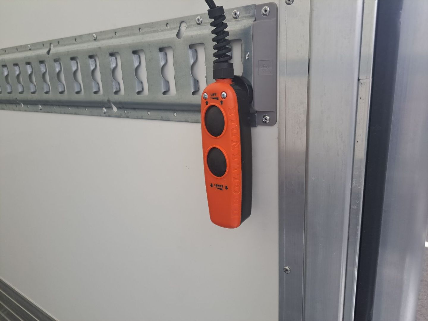 IVECO DAILY CAISSE - 35C18 A8 180CV 3L HAYON