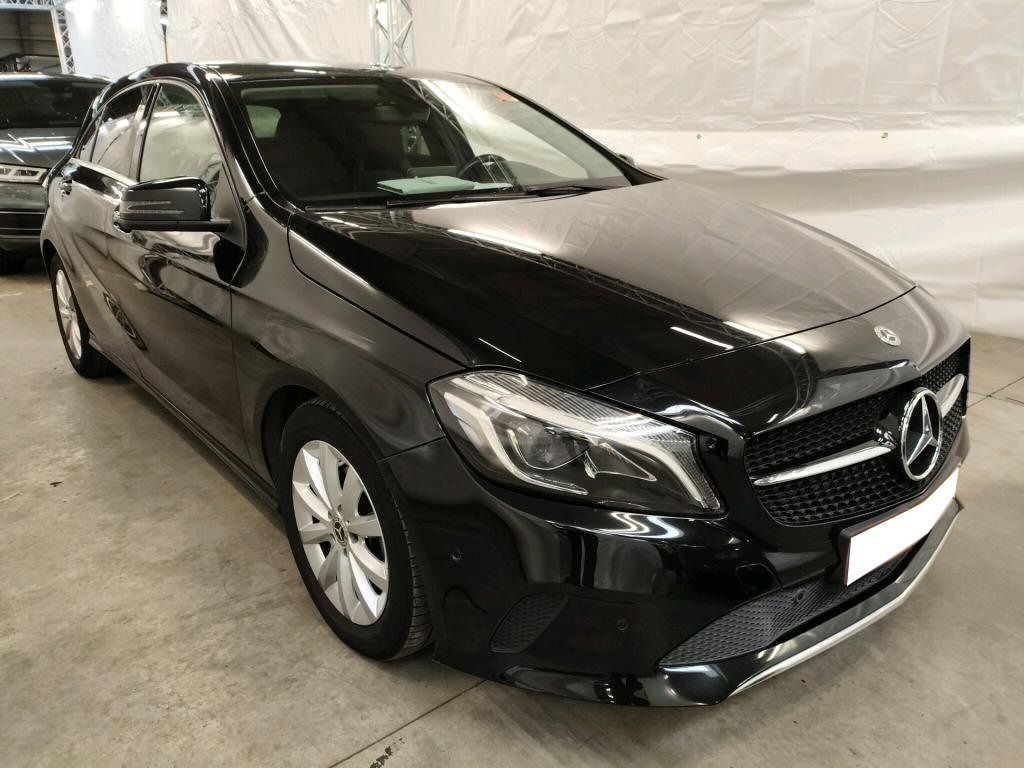 MERCEDES-BENZ CLASSE A - 180 D BLUEEFFICIENCY EDITION INTUITION (2018)