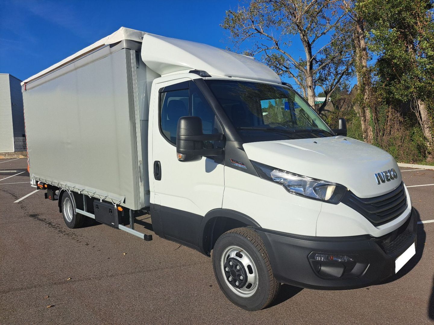 IVECO DAILY CAISSE - 35C18 A8 180CV 3L BACHE