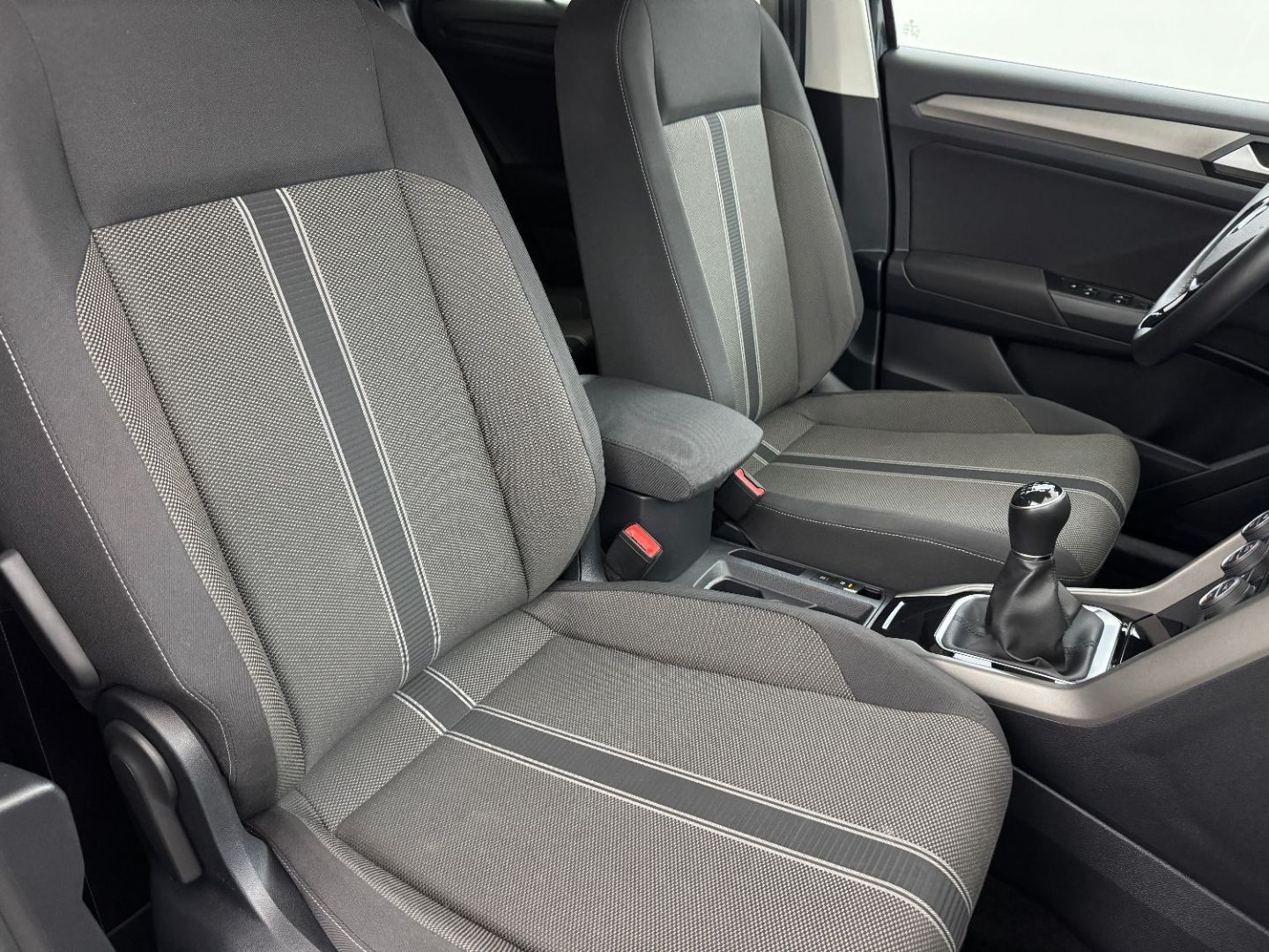 VOLKSWAGEN T-ROC - 2.0 TDI 115 LOUNGE BUSINESS