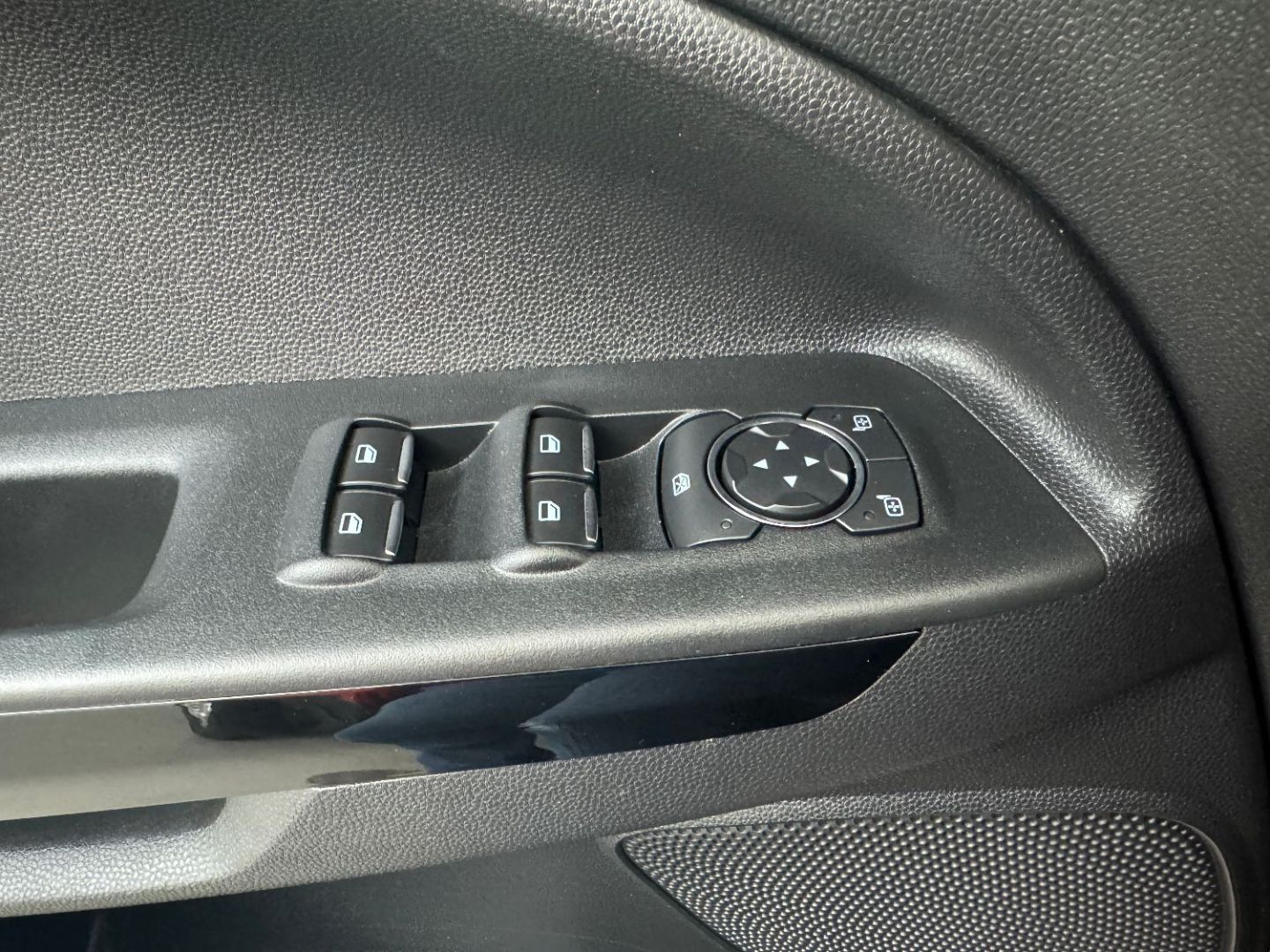 FORD ECOSPORT - 1.0 EcoBoost 125 Titanium