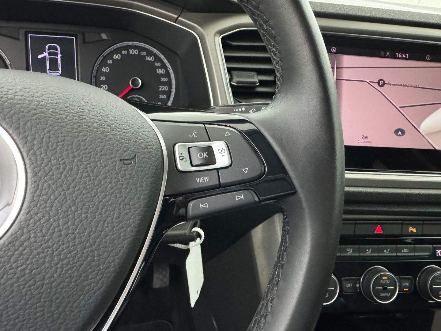 VOLKSWAGEN T-ROC - 2.0 TDI 115 LOUNGE BUSINESS
