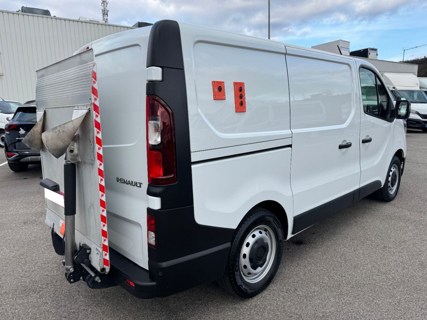 RENAULT TRAFIC FOURGON - L1H1 2.0 BLUE DCI 150 GRAND CONFORT EDC 3PL