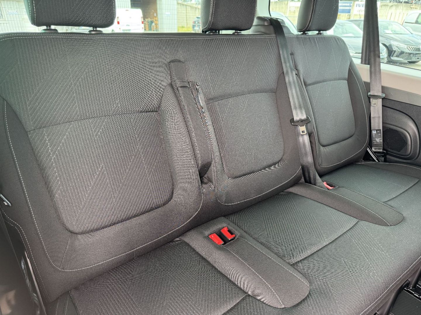 RENAULT TRAFIC COMBI - L2 Blue dCi 170 BVA9 9PL