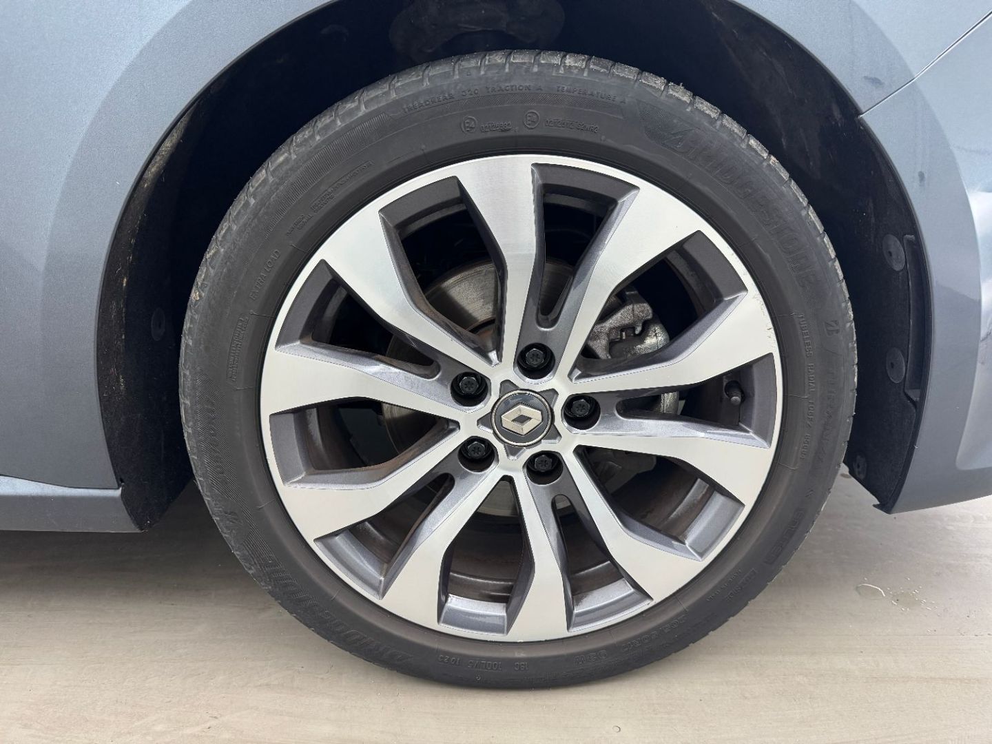 RENAULT MEGANE IV BERLINE - 1.5 Blue dCi 115 TECHNO EDC