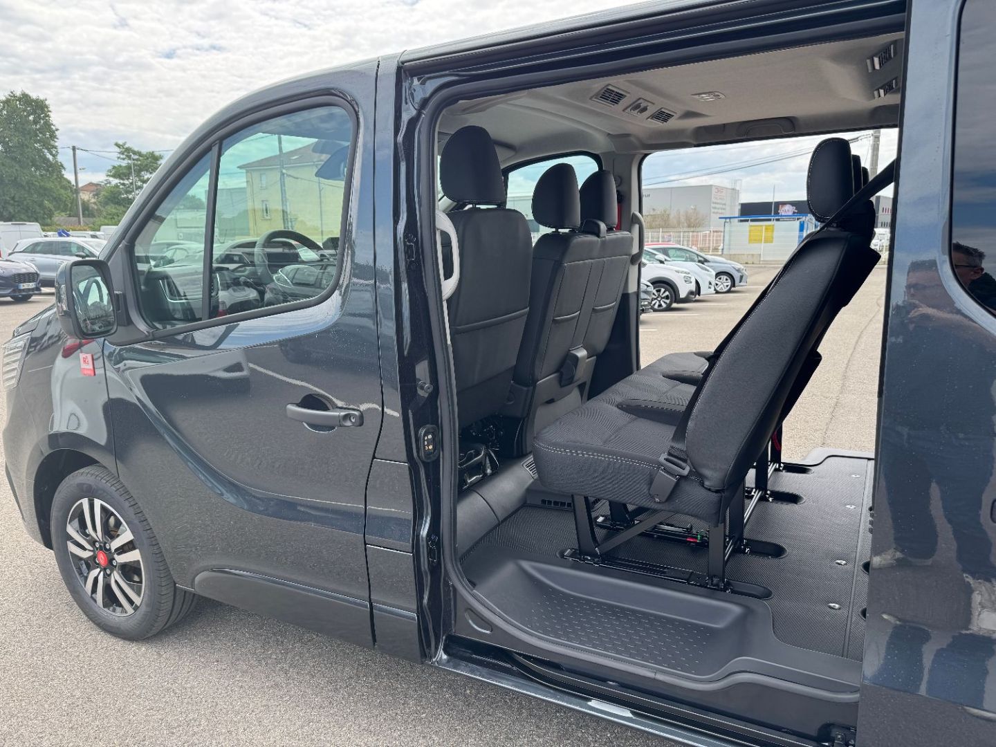 RENAULT TRAFIC COMBI - L2 Blue dCi 170 BVA9 9PL
