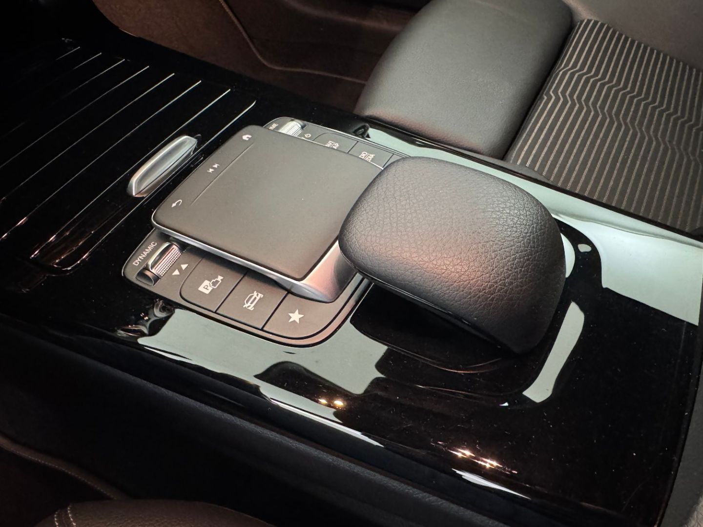 MERCEDES-BENZ CLASSE A - 200 d Business 8G-DCT