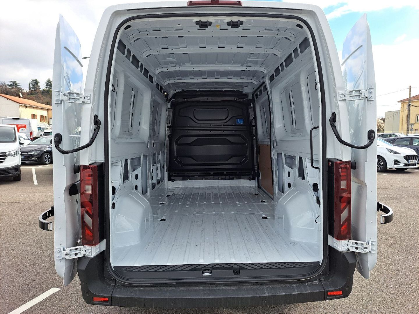 RENAULT MASTER VAN - TRAC 3T5 L3H2 BLUE DCI 150 EXTRA