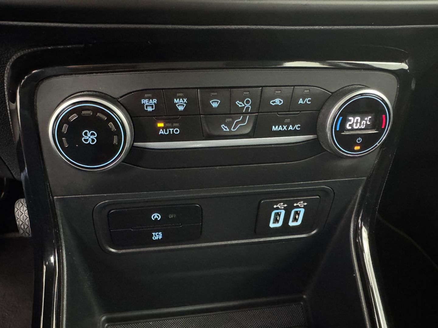 FORD ECOSPORT - 1.0 EcoBoost 125 Titanium
