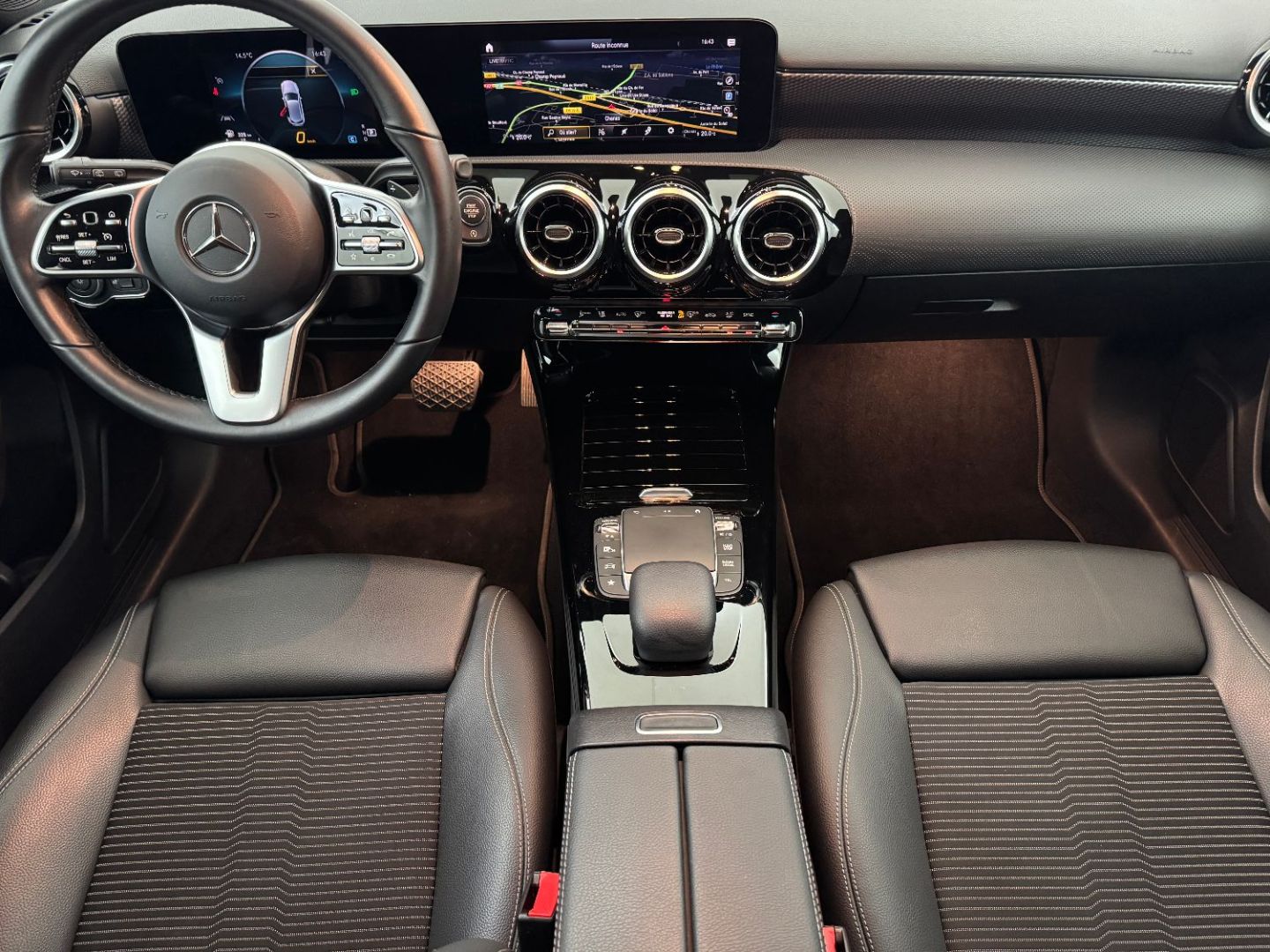 MERCEDES-BENZ CLASSE A - 200 d Business 8G-DCT