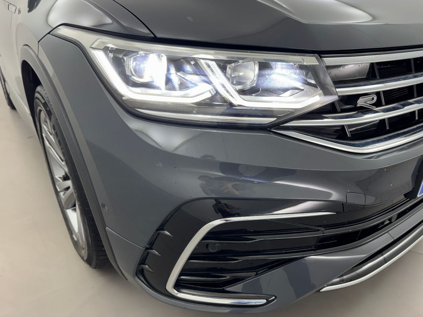 VOLKSWAGEN TIGUAN - 2.0 TDI 150 R-LINE DSG7