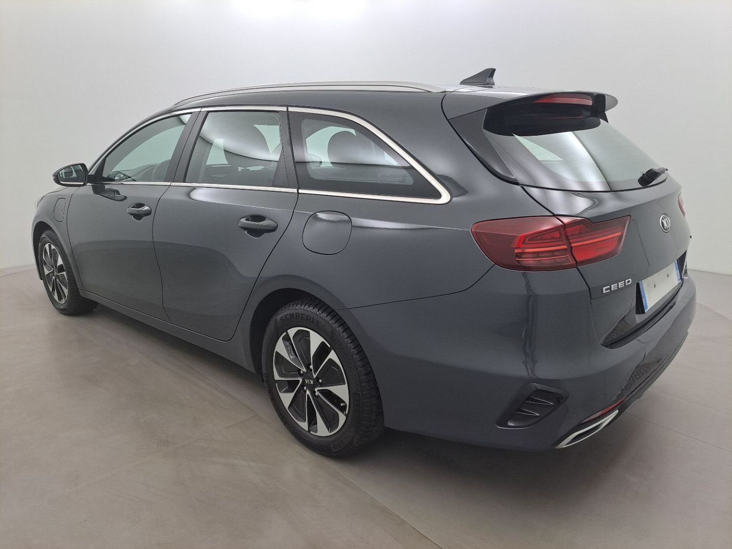 KIA CEED SW HYBRIDE RECHARGEABLE - SW 1.6 GDi Hybride Rechargeable 141 Vision DCT6