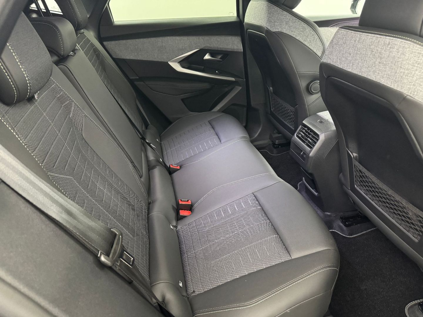 PEUGEOT 3008 - 1.2 Hybrid 145 GT e-DCS6+Pack 360°